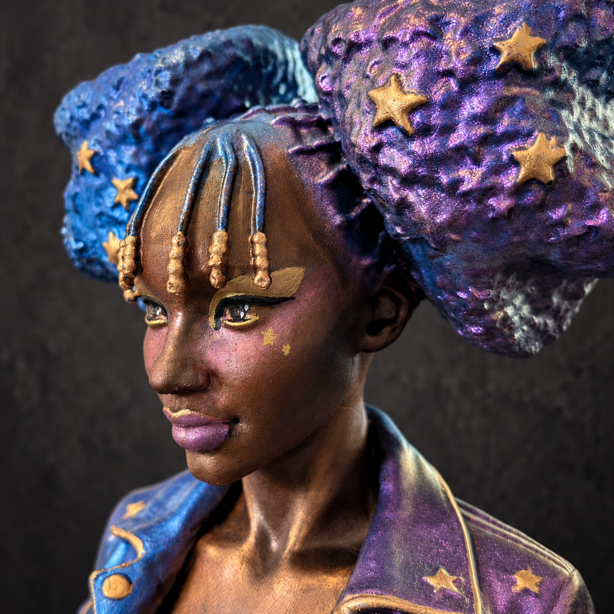Star Afro Head Planter, stars, fringe and finish detail.
