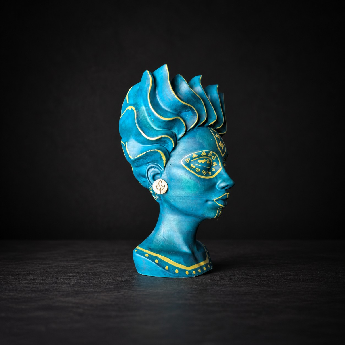 Teal head planter side detail