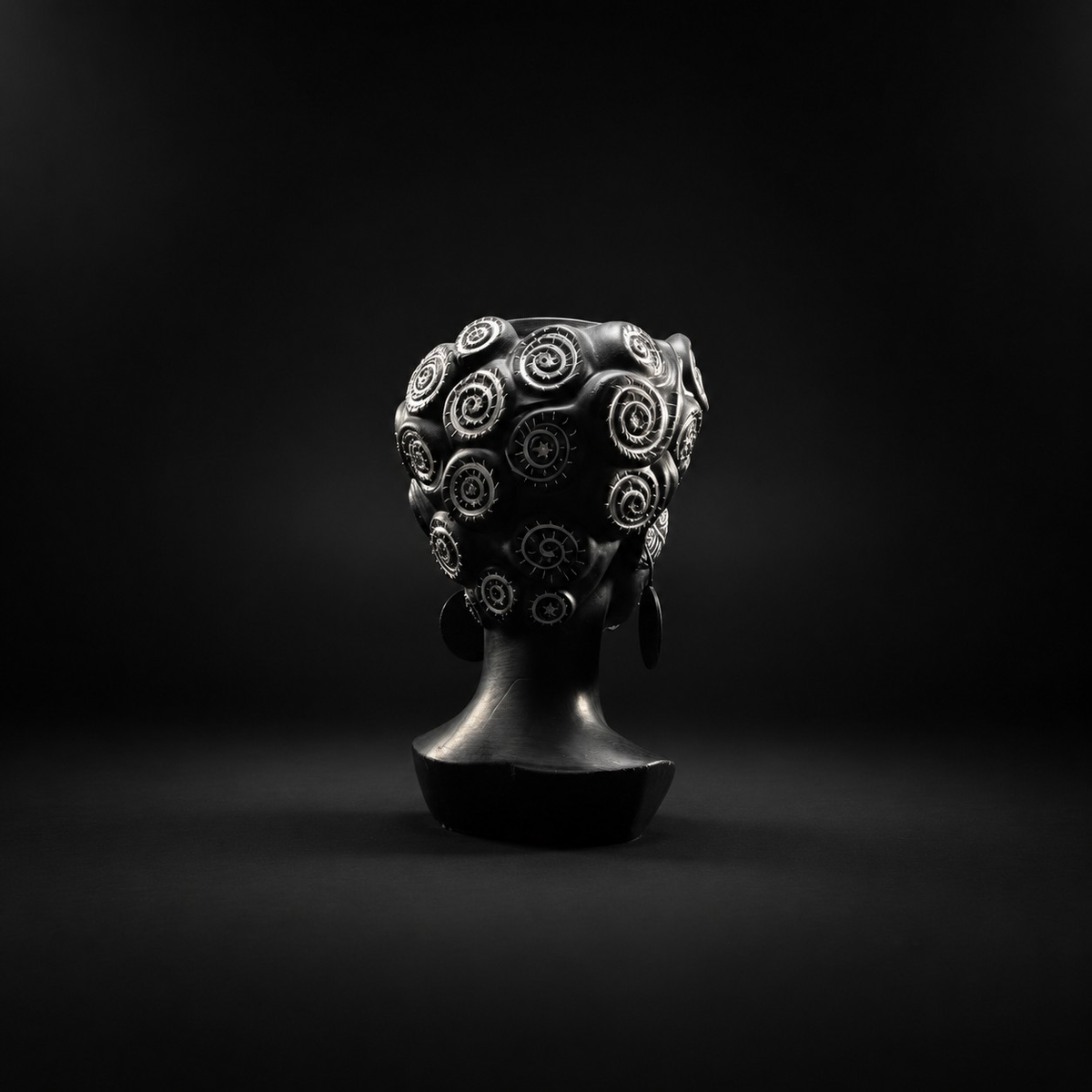 Spiral head planter back view