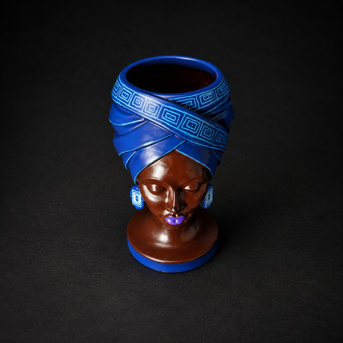 Adire Night head planter top opening and rim